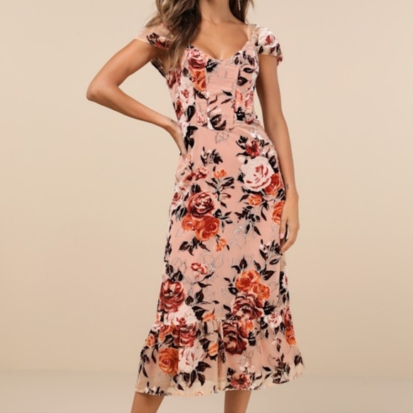 Lulus Dresses & Skirts - Lulus Composed Beauty Blush Pink Burnout Velvet Dress Medium